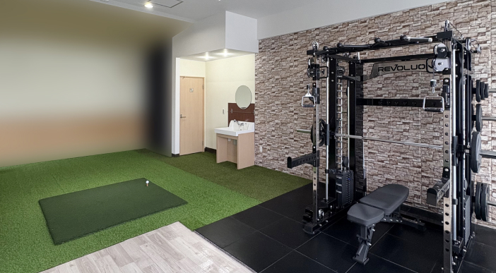 Power Swing Gymの内装画像